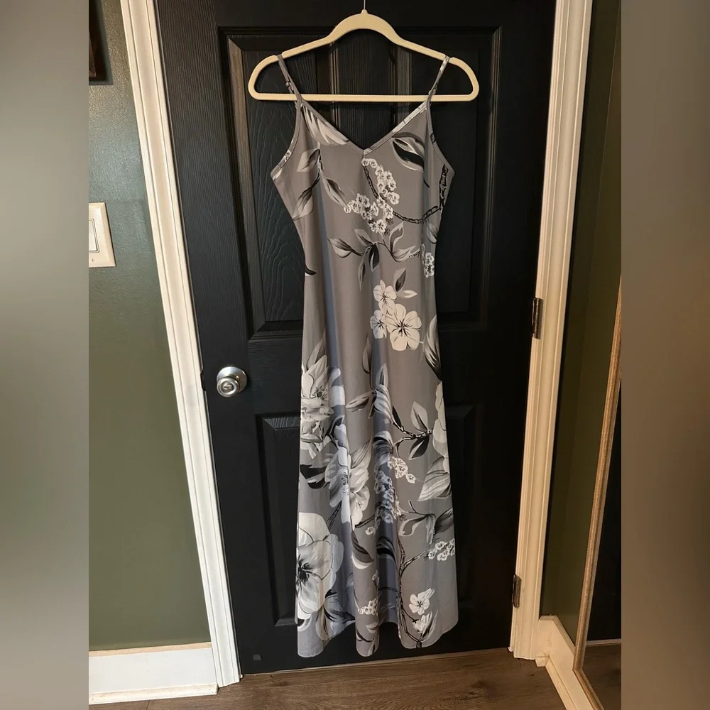 Maxi dress - Picture 2 of 3